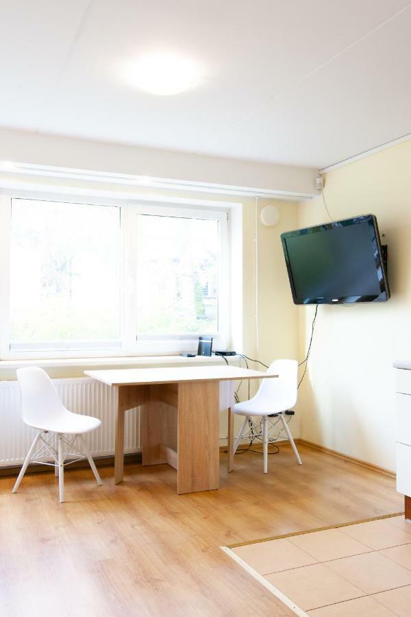 Sunny Studio With Parking, Self-Check-In & Wi-Fi Tallinn Ngoại thất bức ảnh