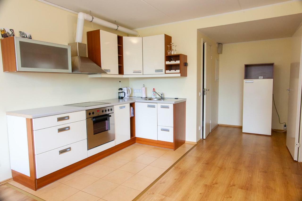 Sunny Studio With Parking, Self-Check-In & Wi-Fi Tallinn Ngoại thất bức ảnh