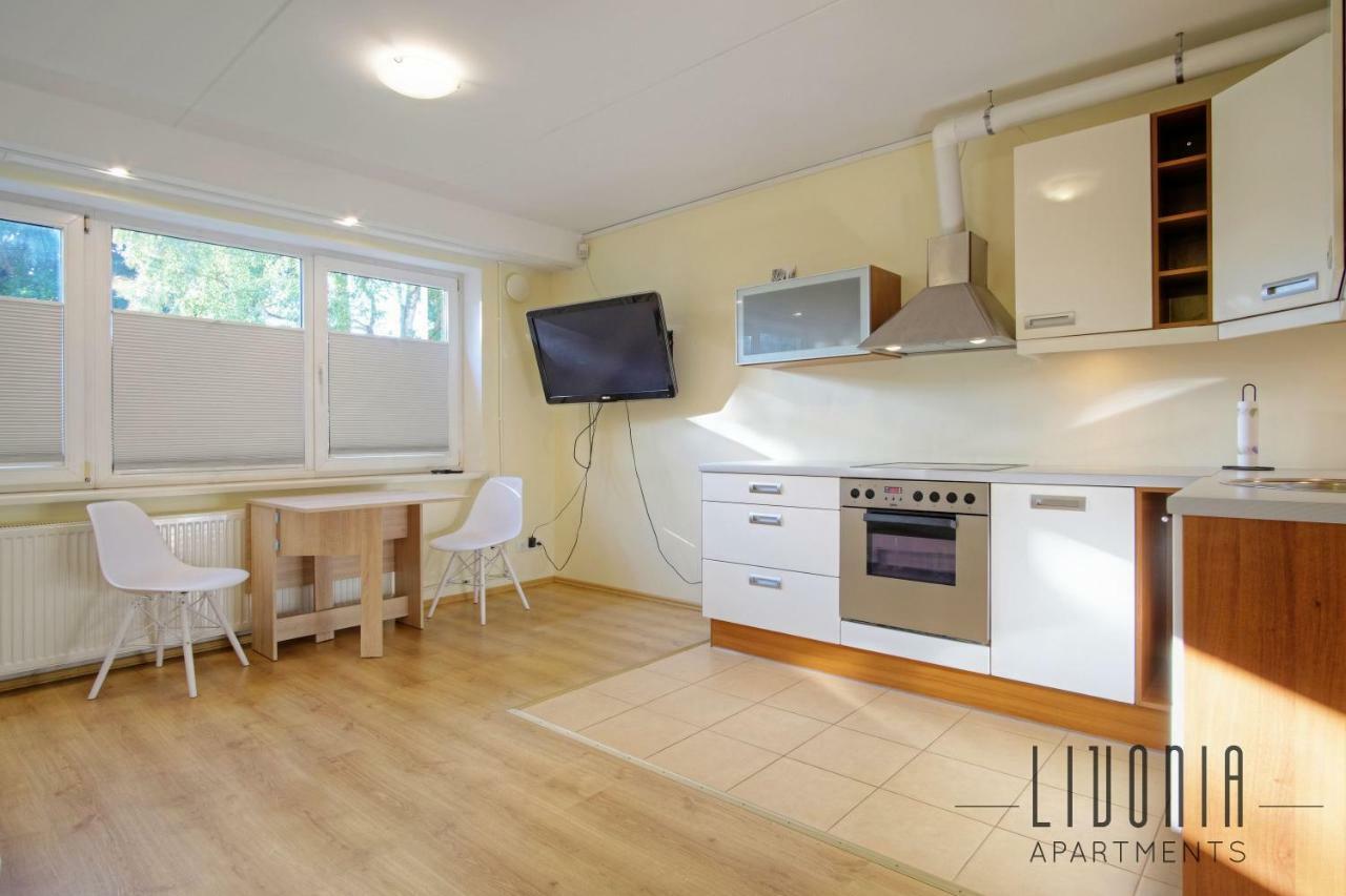 Sunny Studio With Parking, Self-Check-In & Wi-Fi Tallinn Ngoại thất bức ảnh