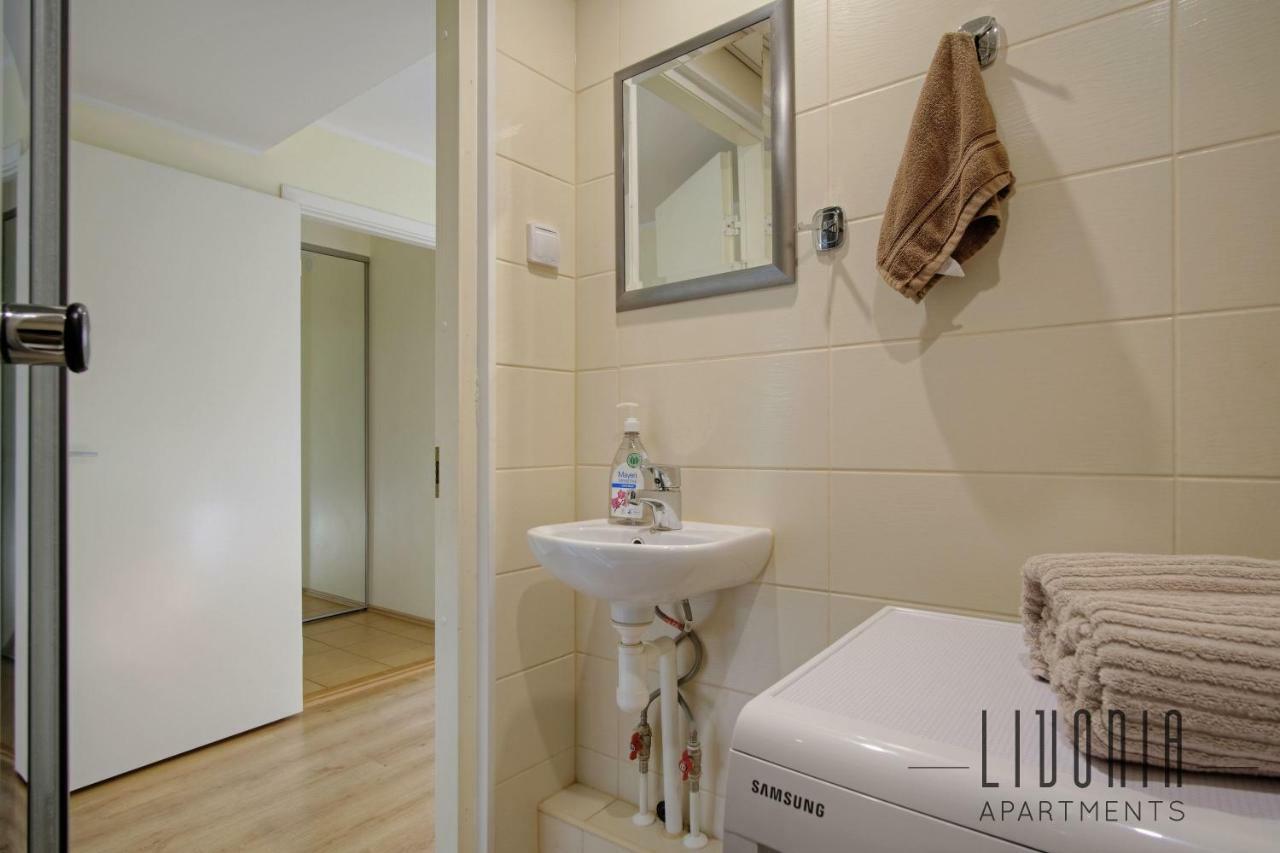 Sunny Studio With Parking, Self-Check-In & Wi-Fi Tallinn Ngoại thất bức ảnh